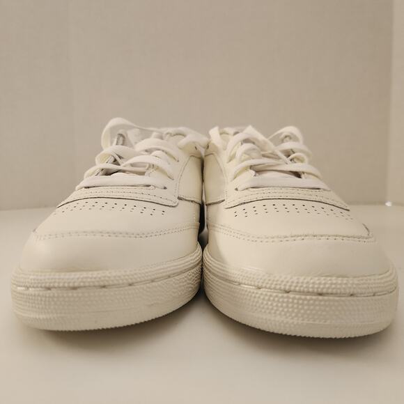 Reebok Women's Club C 85 Vintage Sneaker, Chalk/Chalk/Light Sage, 10 - Picture 3 of 8